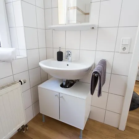 Fullhouse - Halle - T28 - Lion Apartment Halle (Saale)