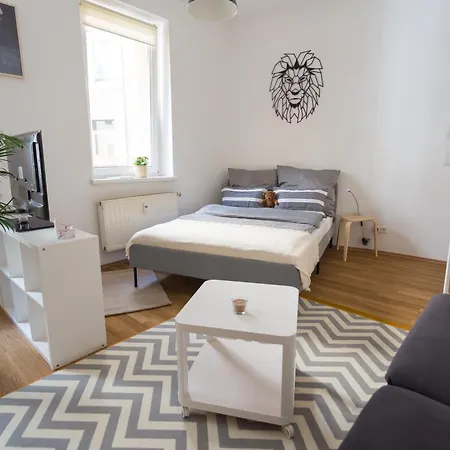 Fullhouse - Halle - T28 - Lion *