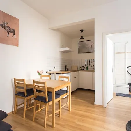 Apartment Fullhouse - Halle - T28 - Lion *